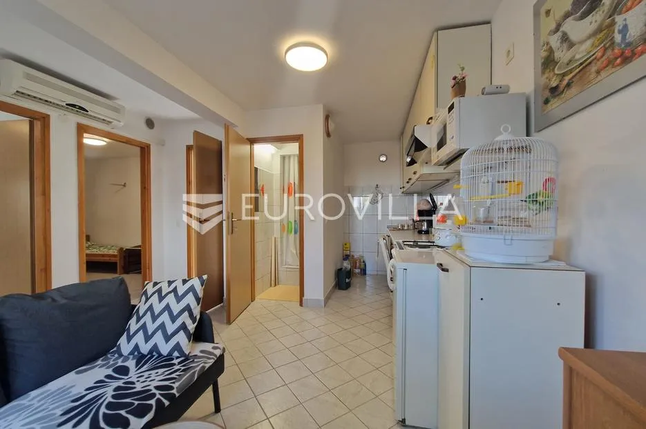 vir, samostojeća katnica s dva apartmana - slika 9