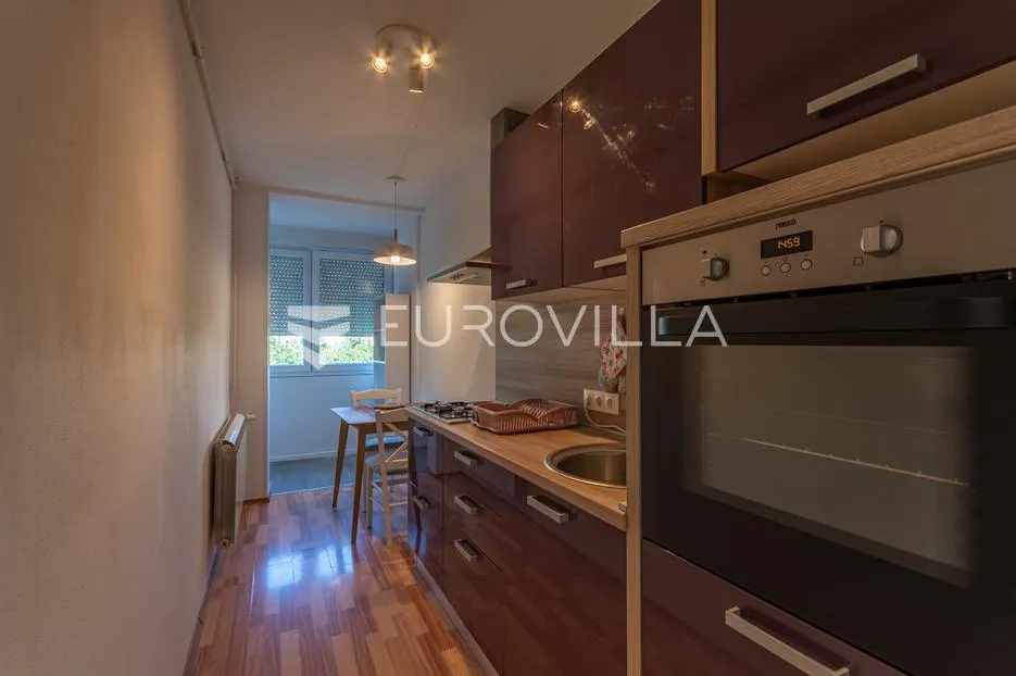 varaždin, centar, uređen stan površine 30,85 m² - slika 3