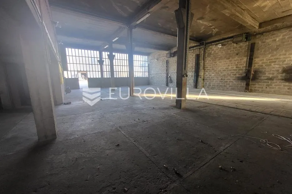Sveta Nedelja, Rakitje, skladišno proizvodna hala i uredski prostor, 500 m2