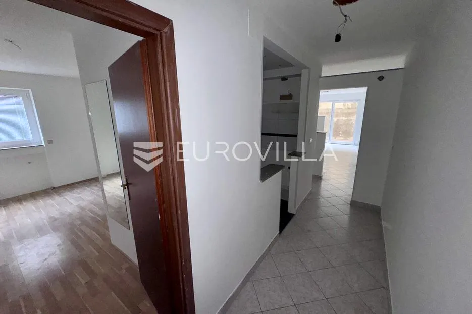 otok krk, njivice, četverosoban stan 67 m², parkirno mjesto - slika 5