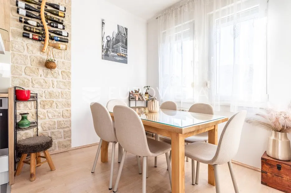 split, žnjan, dvosoban stan za dugoročan najam s pogledom na more - slika 4