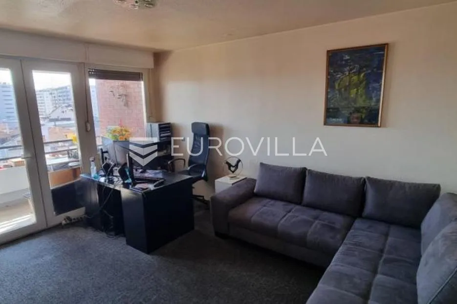 zagreb, ferenščica, prostran i funkcionalan trosobni stan, 83 m² - slika 2