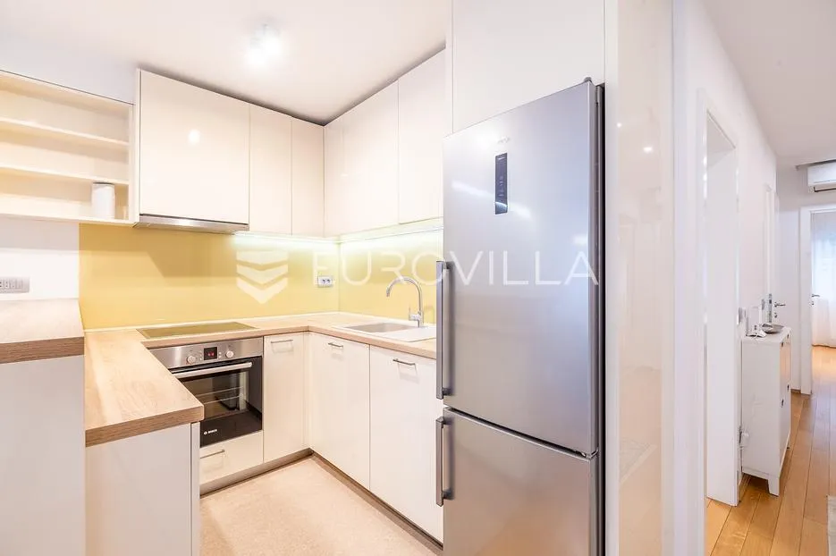 zagreb, britanski trg, prekrasan trosoban stan 80 m² - slika 3