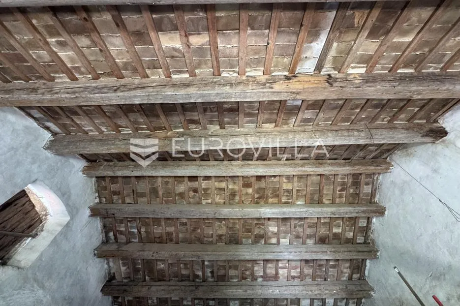 istra, tar, kamena kuća u nizu za renovaciju s okućnicom, 500 metara od mora - slika 6