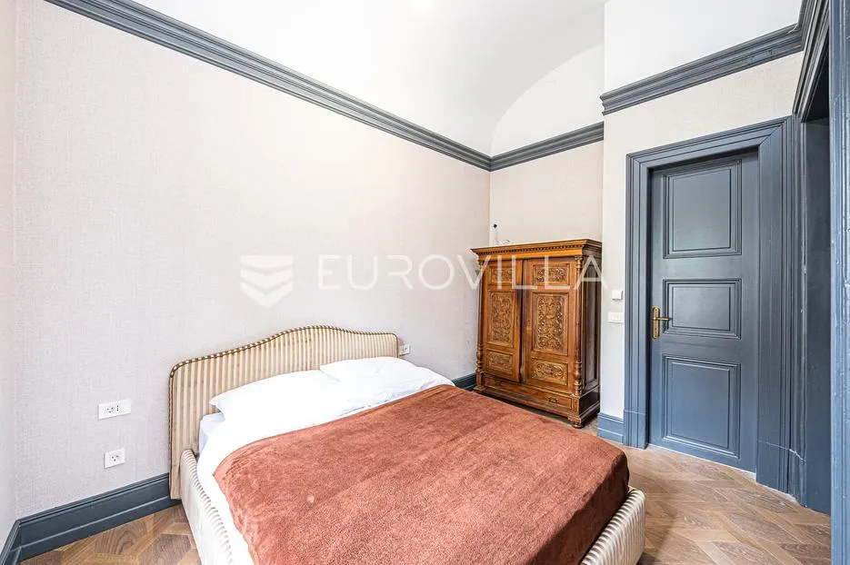 zagreb, gornji grad, demetrova ulica, luksuzan peterosoban stan 260 m² u palači s atrijem - slika 13