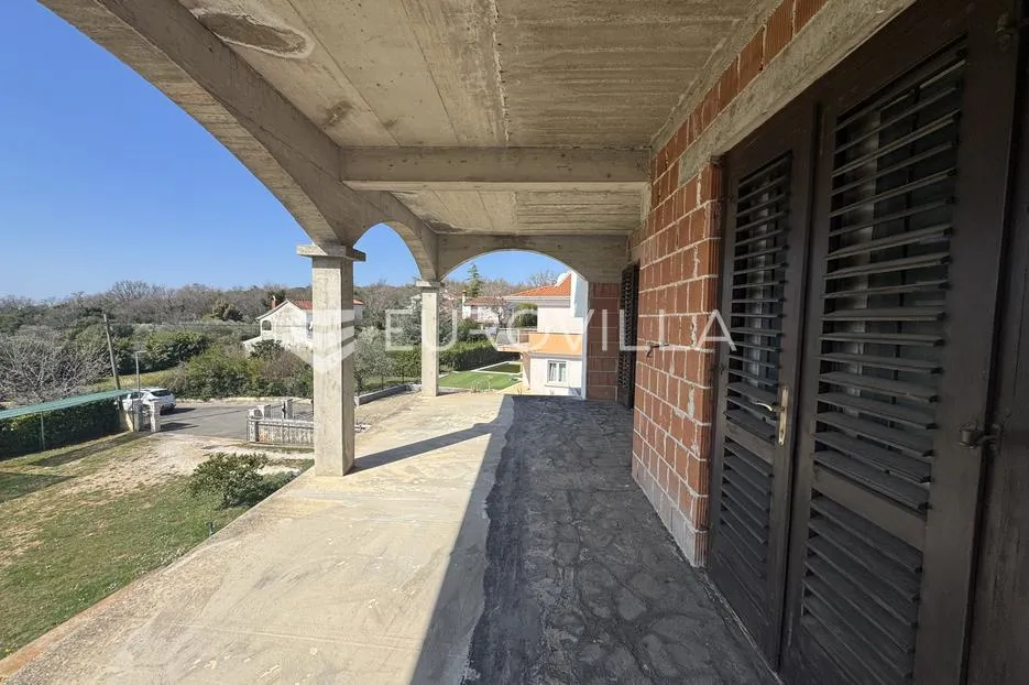 istra, rovinjsko selo, dva stana u roh bau fazi i okućnica 591 m² - slika 22