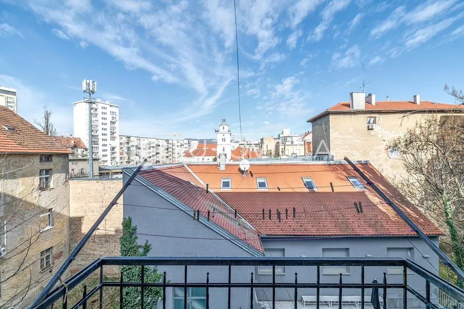 zagreb, centar, vodnikova, trosoban građanski stan 90 m² - slika 1
