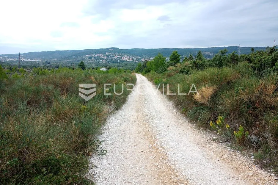 brač, donji humac, zemljište u gospodarskoj zoni - slika 13