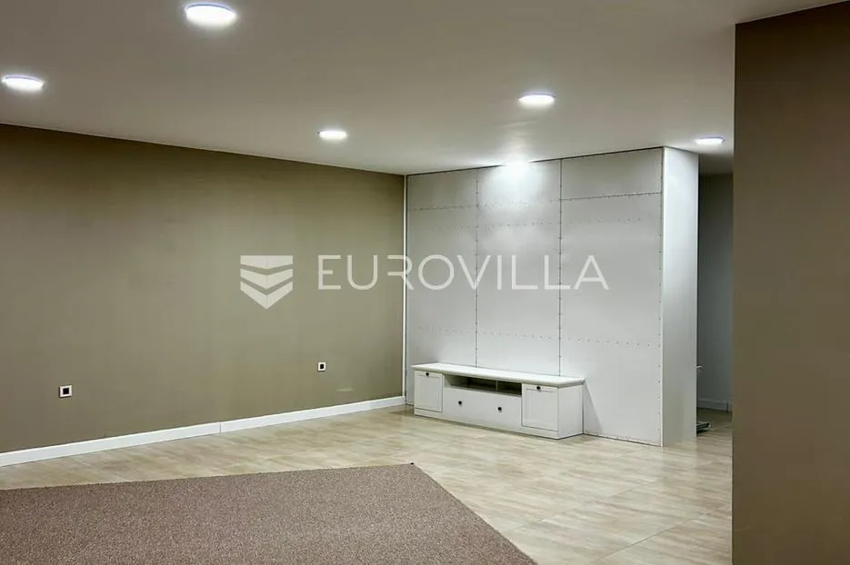 novi zagreb, golf resort, moderna četverosobna kuća u nizu s vrtom - slika 27