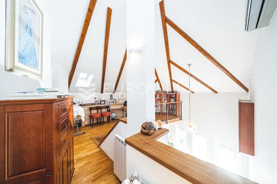 zagreb, gračani, prekrasna obiteljska kuća tlocrtne površine 238 m² - slika 16