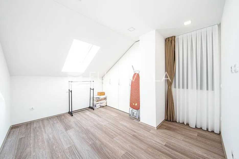 zagreb, podsused, predivna moderna kuća 278 m2 - slika 14