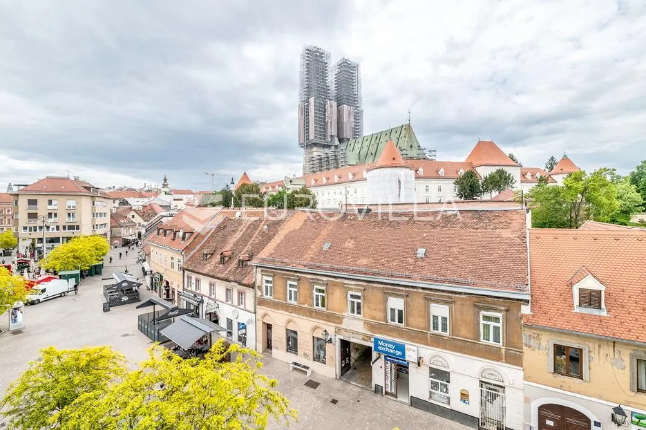 zagreb, centar, dvosoban stan 59 m² s pogledom na katedralu - slika 7