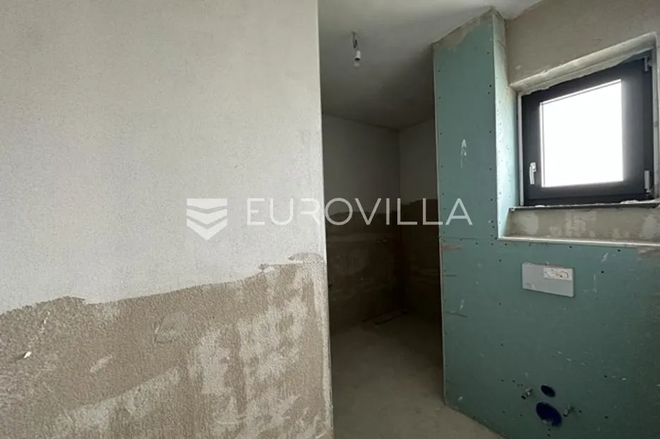 medulin, četverosoban stan na atraktivnoj lokaciji nkp 145 m2 s 2 parkirna mjesta - slika 13