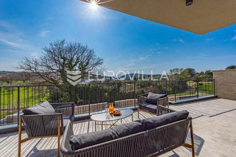 istra, banjole, dvojna vila, prvi red do mora, 244 m² s pogledom na marinu - slika 15