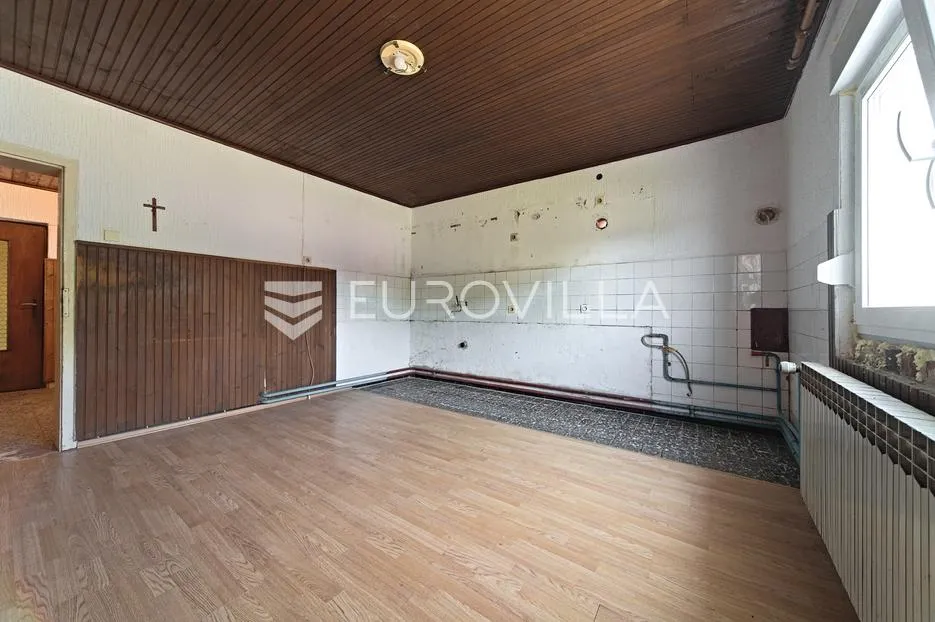 čepin, na prodaju prostrana kuća od 488 m² s tri stambene cjeline - slika 35