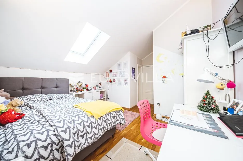 zagreb, gračani, prekrasna obiteljska kuća tlocrtne površine 238 m² - slika 15
