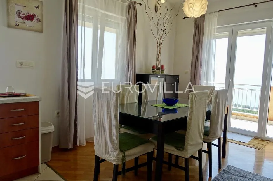 kastav, brestovice, trosoban stan od 120 m² sa zadivljujućim pogledom na more - slika 4