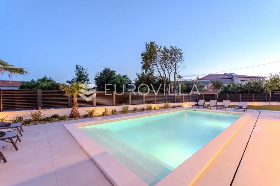 zadar, privlaka, ekskluzivna moderna vila s bazenom i wellness zonom - slika 33