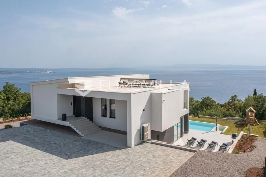 kostrena, luksuzna villa s panoramskim pogledom i bazenom - slika 4