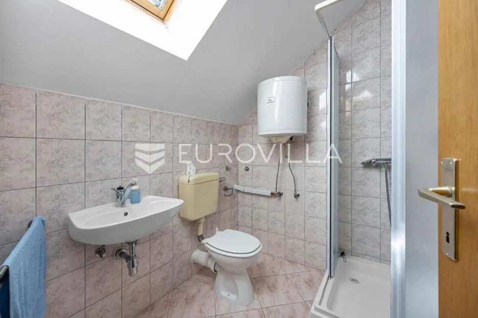 skradin, dubravice, kuća sa 7 apartmana i velikim bazenom, 760 m² - slika 43