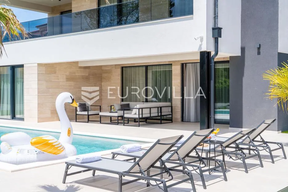 zadar, privlaka, ekskluzivna moderna vila s bazenom i wellness zonom - slika 10