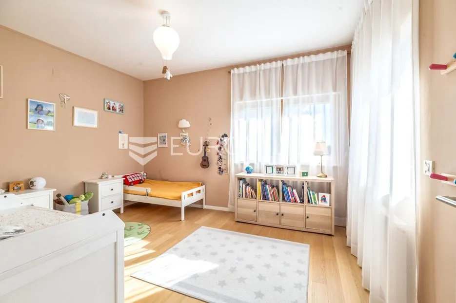 zagreb, mlinovi moderan troetažan stan 3 parkirna mjesta, 213 m² - slika 12