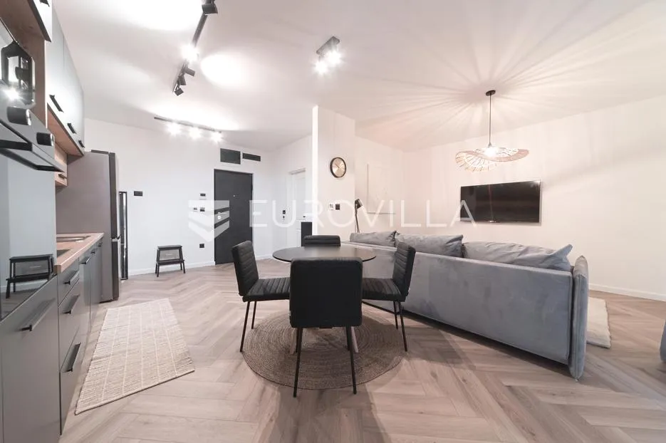 osijek, jug 2, najam novouređenog dvosobnog stana, površine 49 m² - slika 4