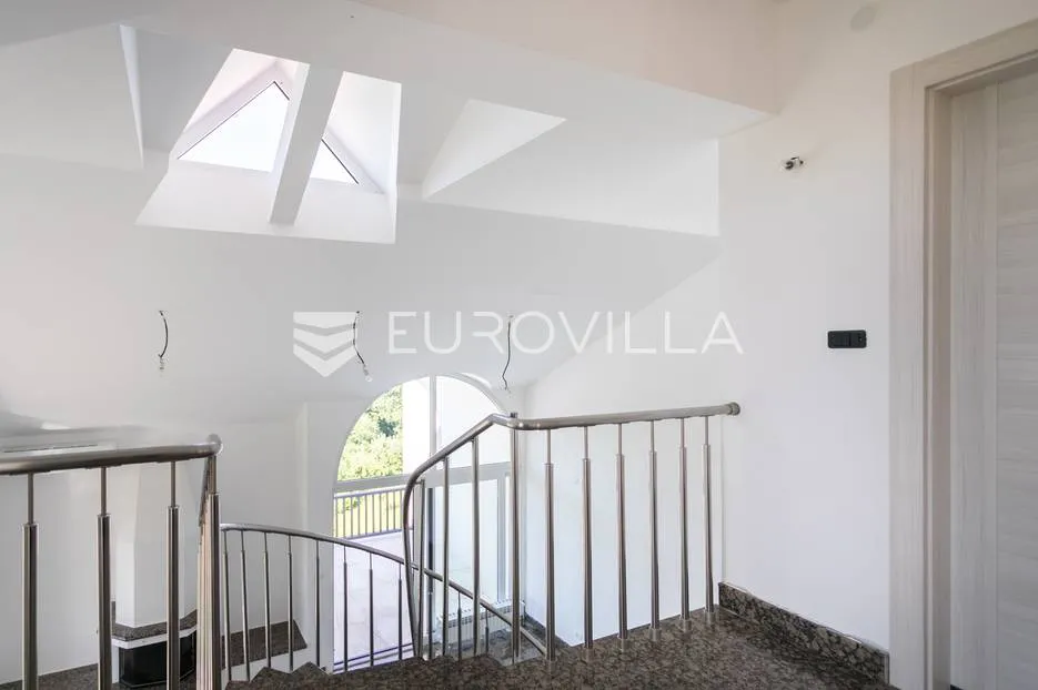 donje prekrižje, renovirana vila s bazenom i sjenicom u vrtu - slika 20