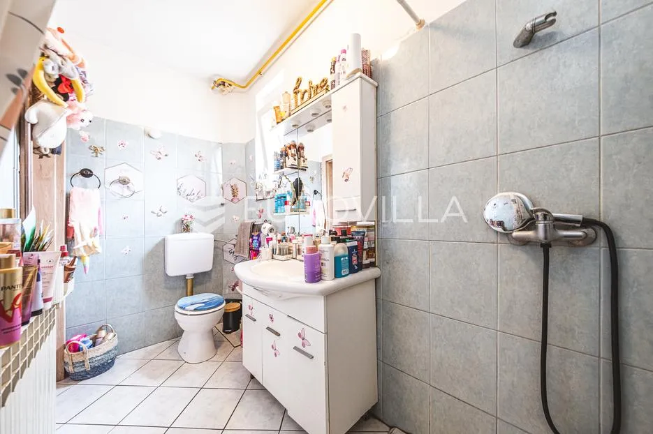 zaprešić okolica, brdovec, predivna kuća s 3 garaže 316 m² - slika 10