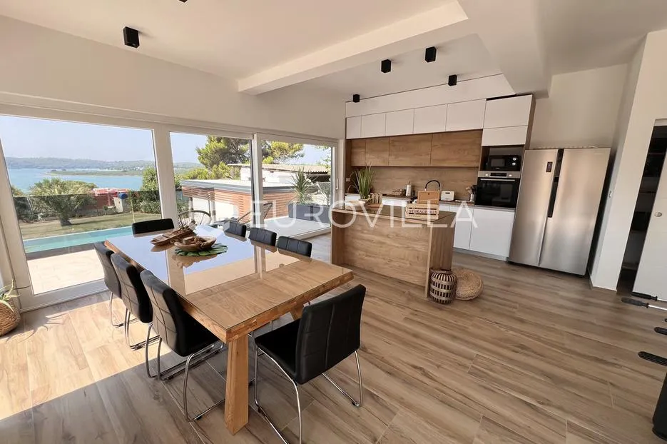 medulin, pomer, prekrasna villa s wellnessom 195 m² s pogledom na more, 150 m od mora - slika 18