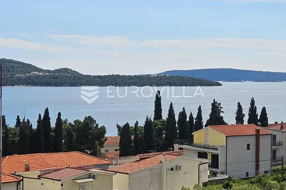 trogir, seget donji stan 87,6 m² s pogledom na more, novogradnja s garažom i liftom - slika 6