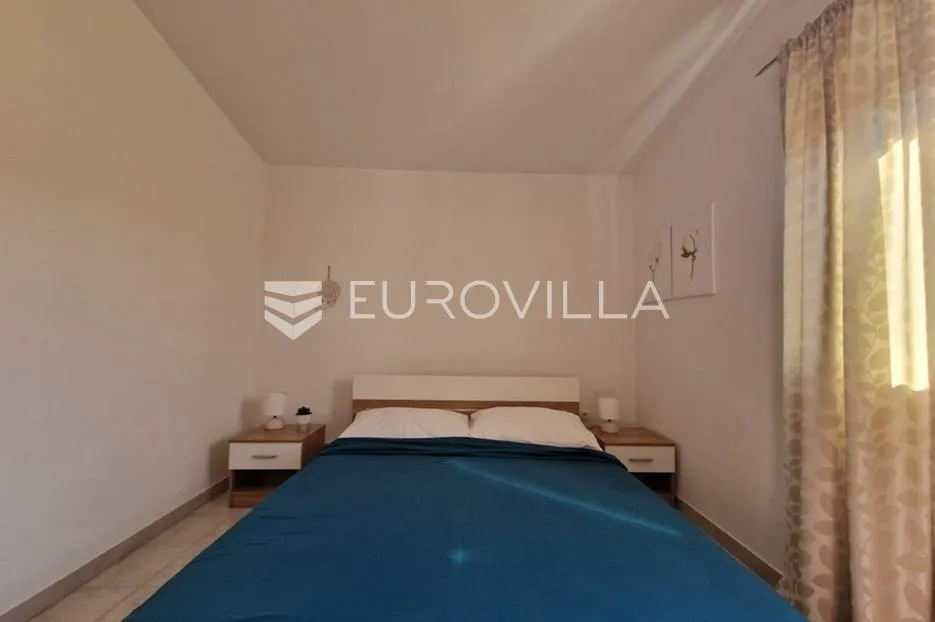 vir, 100m od mora, kuća s 4 apartmana i pogledom na more - slika 59