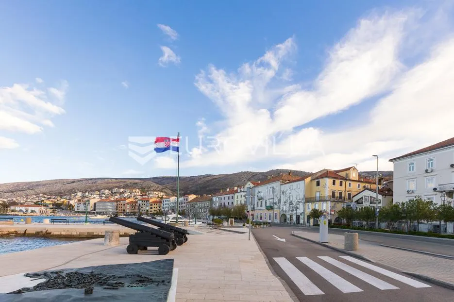 senj, poslovni prostor od 285 m² u centru grada uz obalu - slika 3