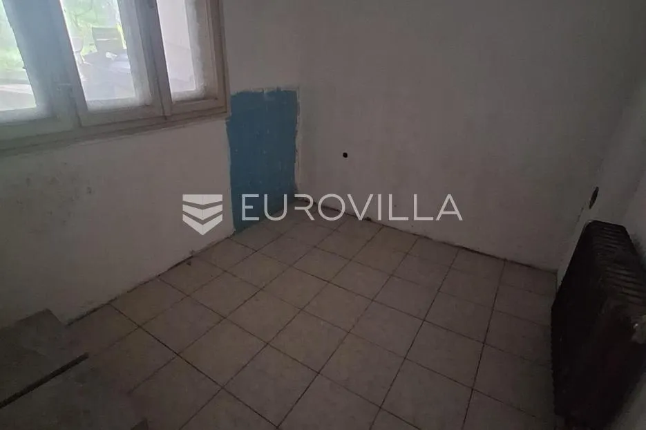 duga resa, gornje mrzlo polje mrežničko, kuća 250 m², 150 m do mrežnice - slika 7