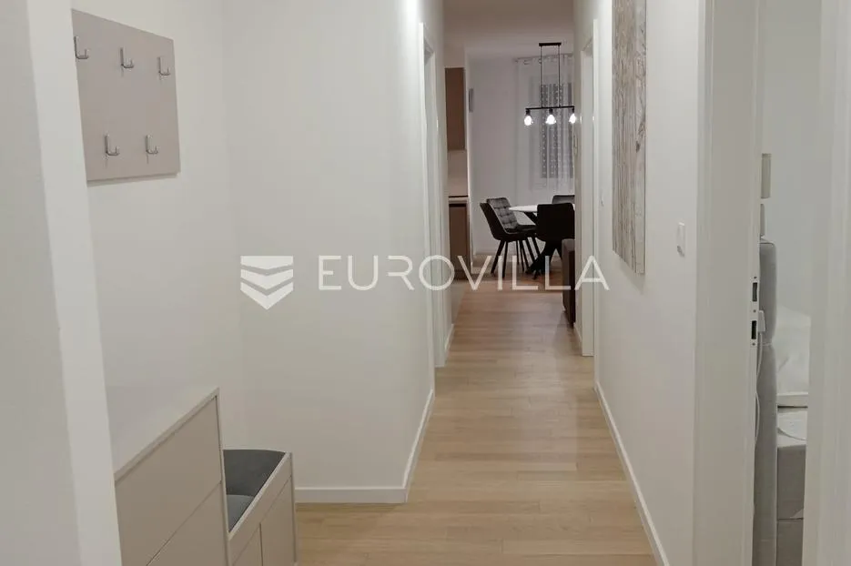 split, pazdigrad, moderno opremljen trosoban stan južne orijentacije za dugoročan najam - slika 6
