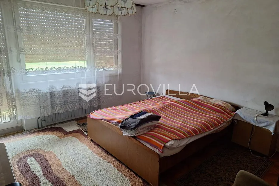 karlovac, popović brdo, kuća 400 m2 na mirnoj lokaciji - slika 2