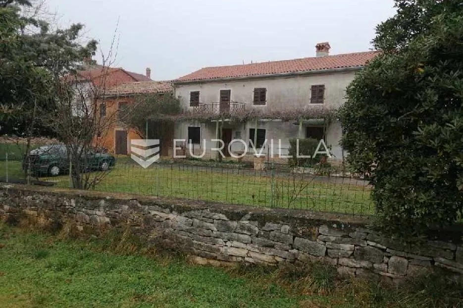 kaštel, plovanija velika stara samostojeća kuća - stancija - slika 18