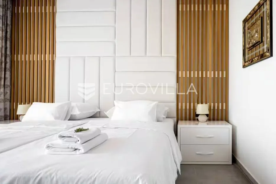 brač, povlja, prekrasna vila s bazenom, prvi red do mora - slika 18