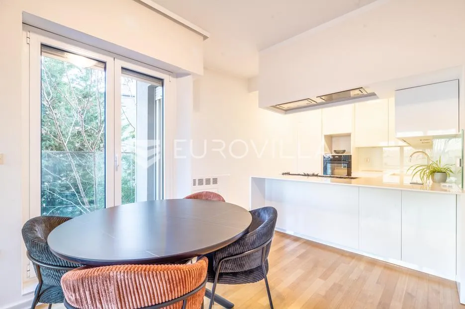 zagreb, medveščak, atraktivan četverosoban stan 121 m² - slika 3
