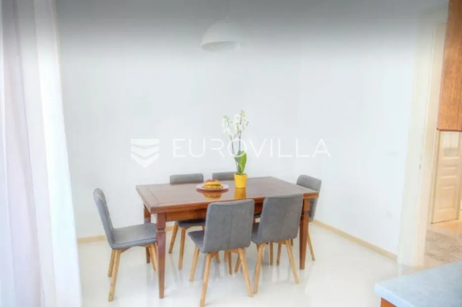 pula, monte zaro: luksuzni trosobni stan 90 m² s garažom u srcu grada - slika 5