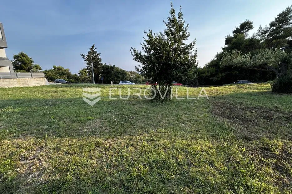 zadar, kožino građevinsko zemljište na prestižnoj lokaciji s pogledom na more 487 m2 - slika 2