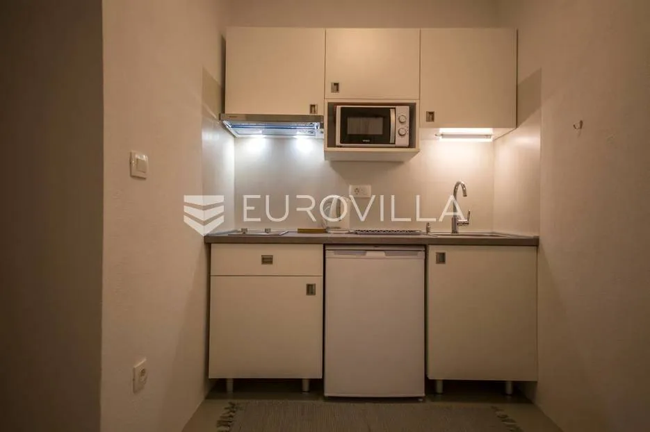 istra, rovinj, moderno renoviran stan s neto korisnom površinom od 49,05 m² u strogom centru - slika 15