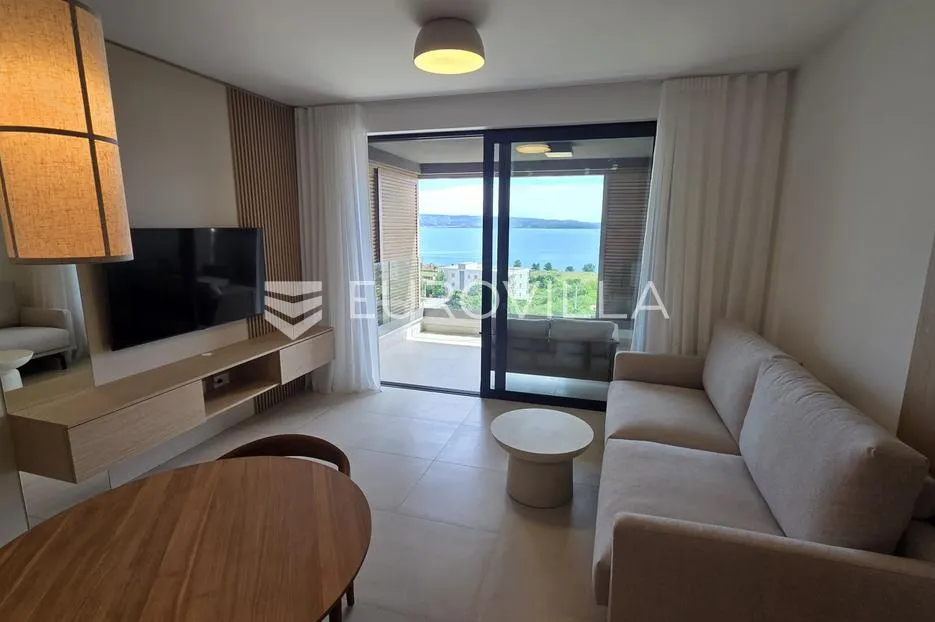 Split, Žnjan, moderan jednosoban stan s pogledom na more, prvo useljenje