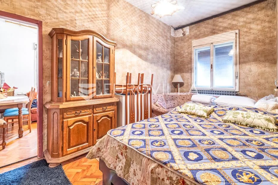zagreb, vrapče, dvojna kuća 222 m2, prilika za investiciju - slika 6