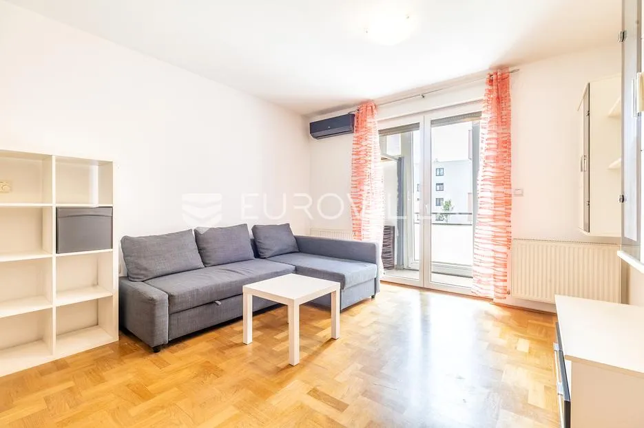 zagreb, stenjevec, dvosobni stan, 47 m² - slika 2