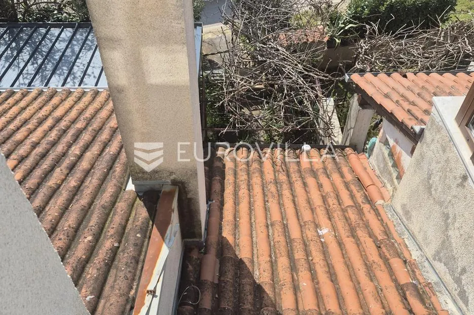 istra, rovinj, prostran dvosoban stan 127 m² s mogućnošću izvedbe 2 stana - slika 12