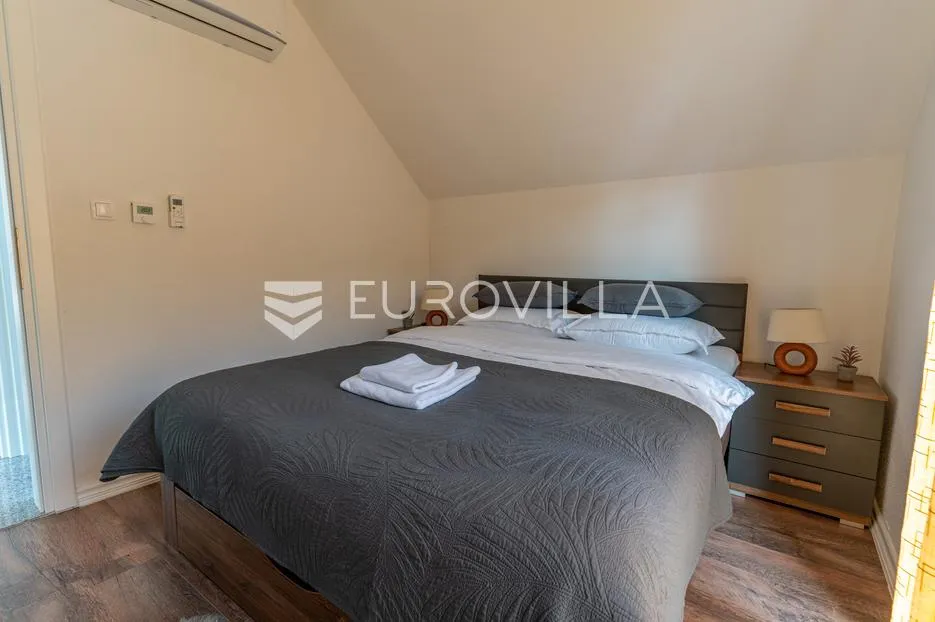 velika, vila za odmor na atraktivnoj lokaciji - slika 27