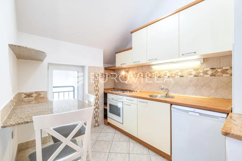 zagreb, vinogradi, dvosoban penthouse 50 m² - slika 4