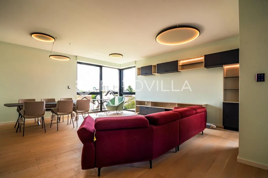 Varaždin, centar, namješteni luksuzan stan 170 m² s wellnesom i 2 garažna mjesta