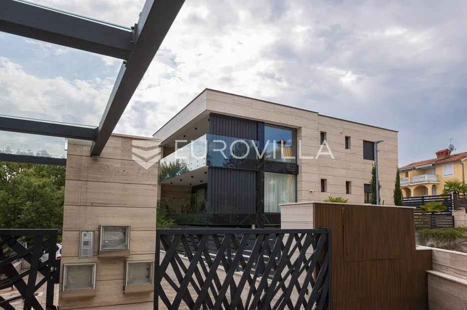 malinska dubašnica, 152,57 m² trosobni luksuzan stan s boravkom i bazenom - slika 27